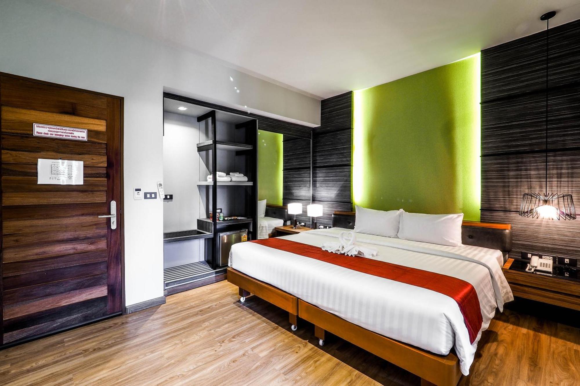 Hotel The Glory Gold Khao Lak Exterior foto