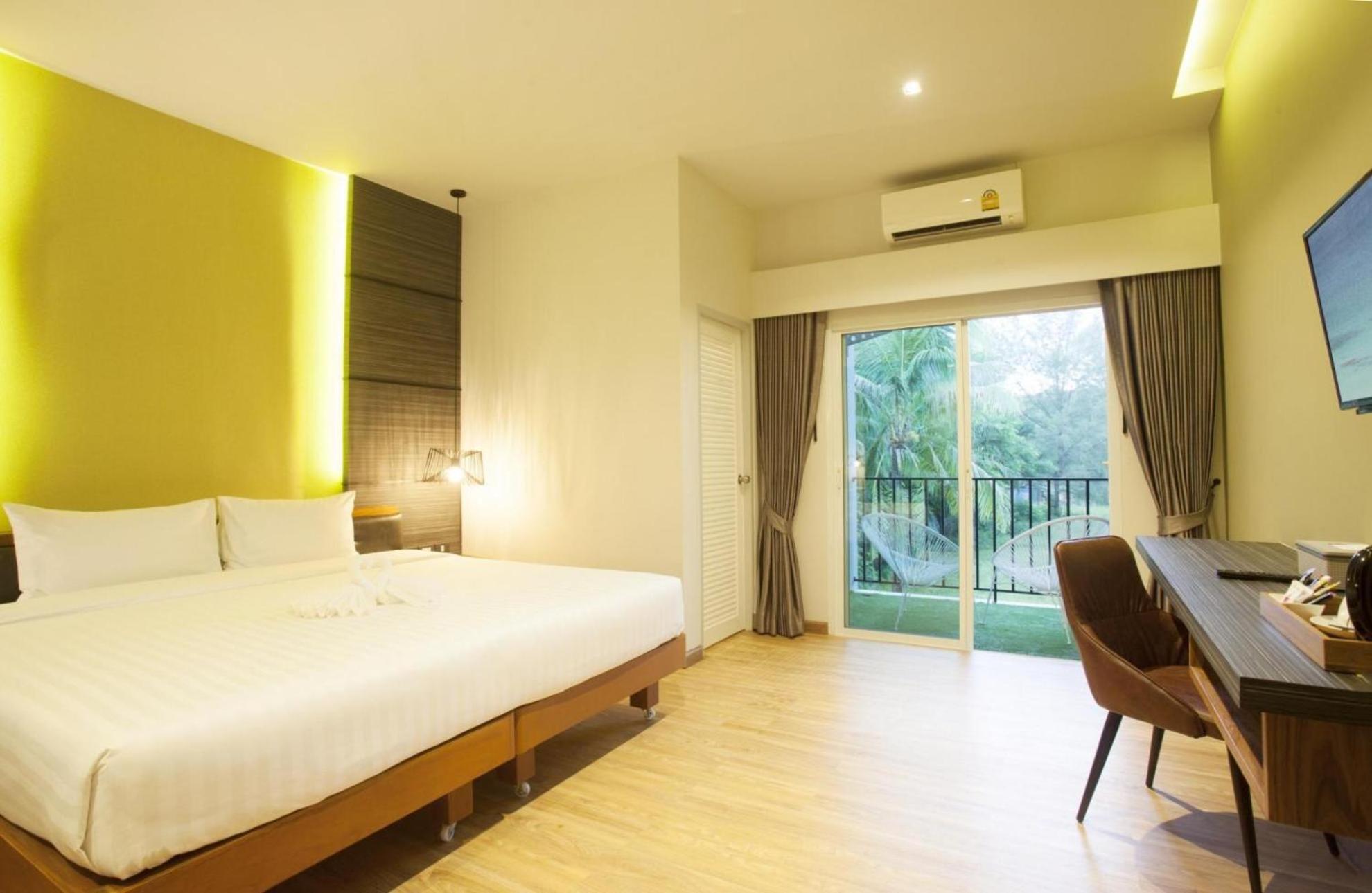 Hotel The Glory Gold Khao Lak Exterior foto