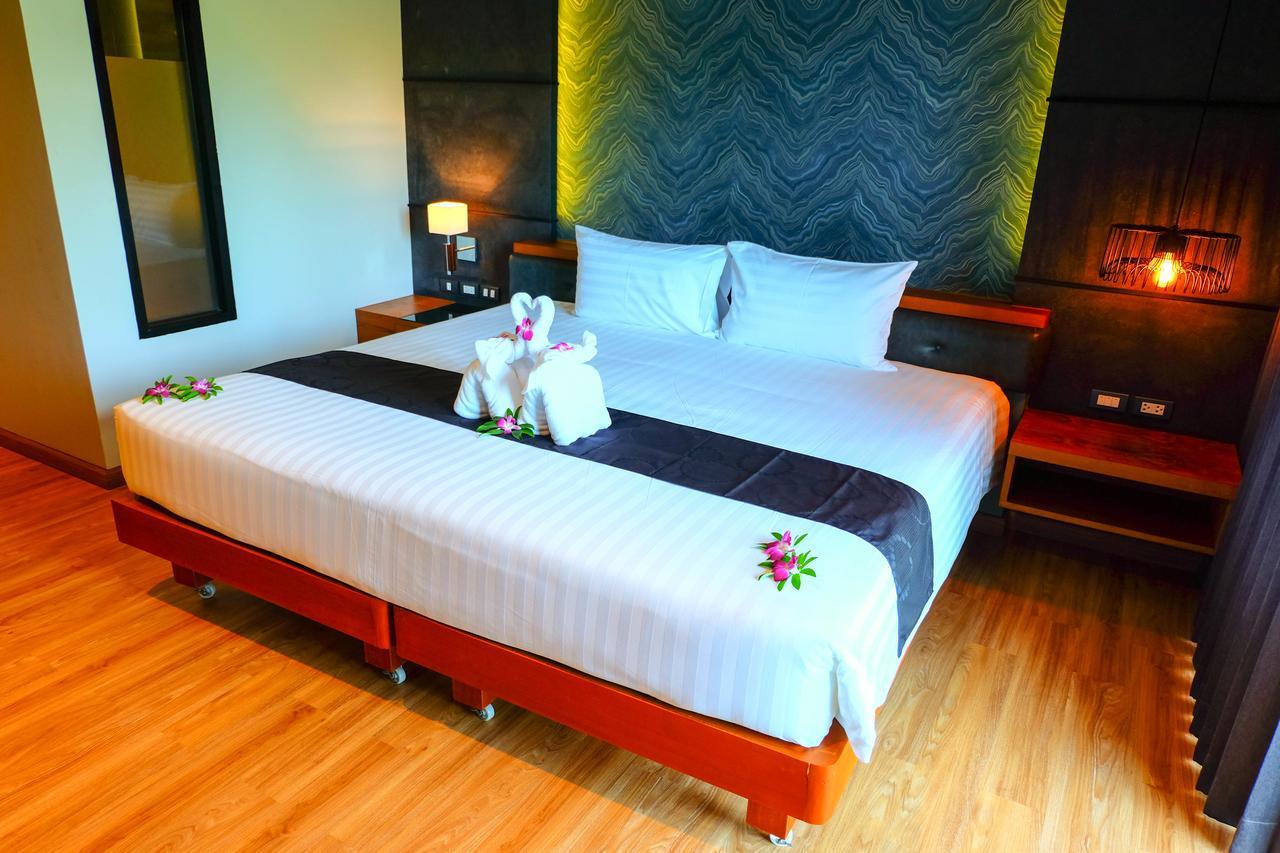 Hotel The Glory Gold Khao Lak Exterior foto