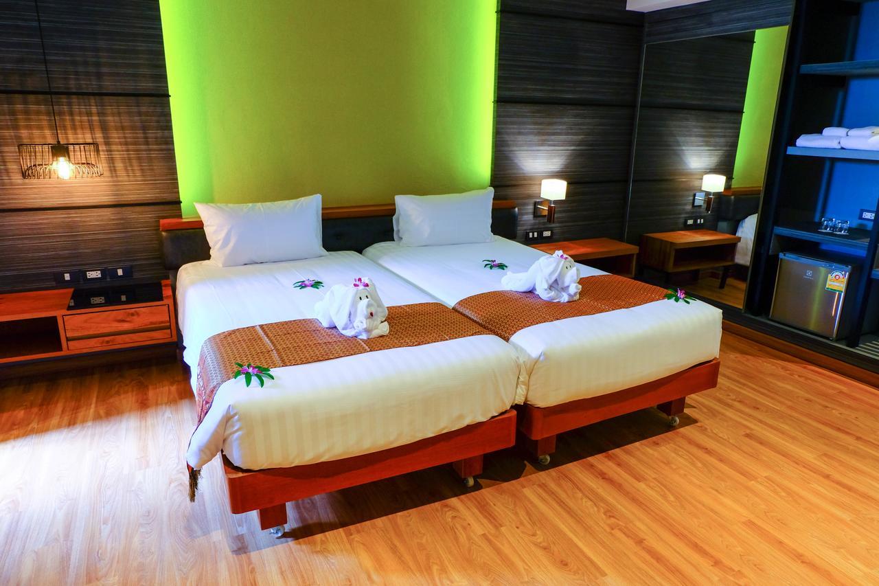 Hotel The Glory Gold Khao Lak Exterior foto