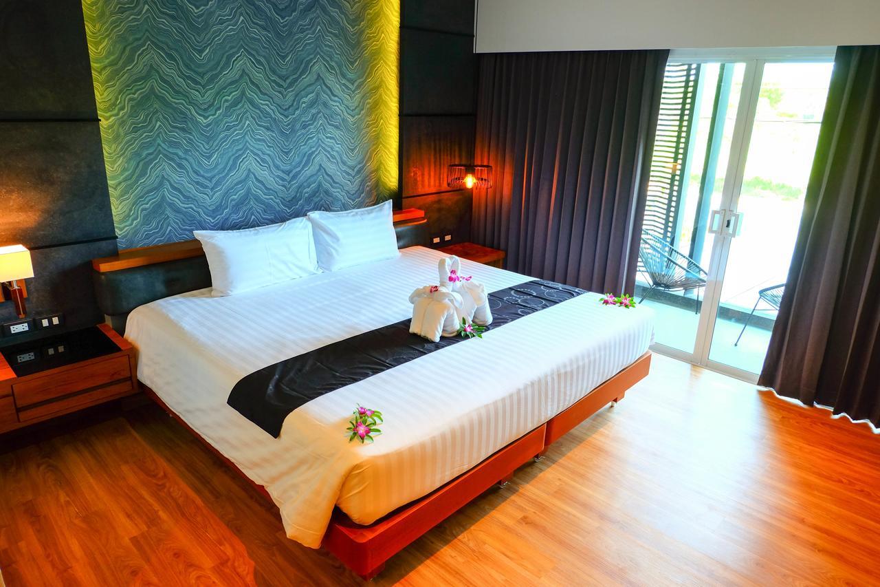 Hotel The Glory Gold Khao Lak Exterior foto